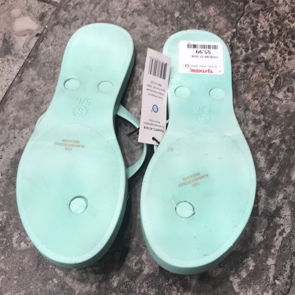 Light green sandals size 5/6 - Picture 3 of 3